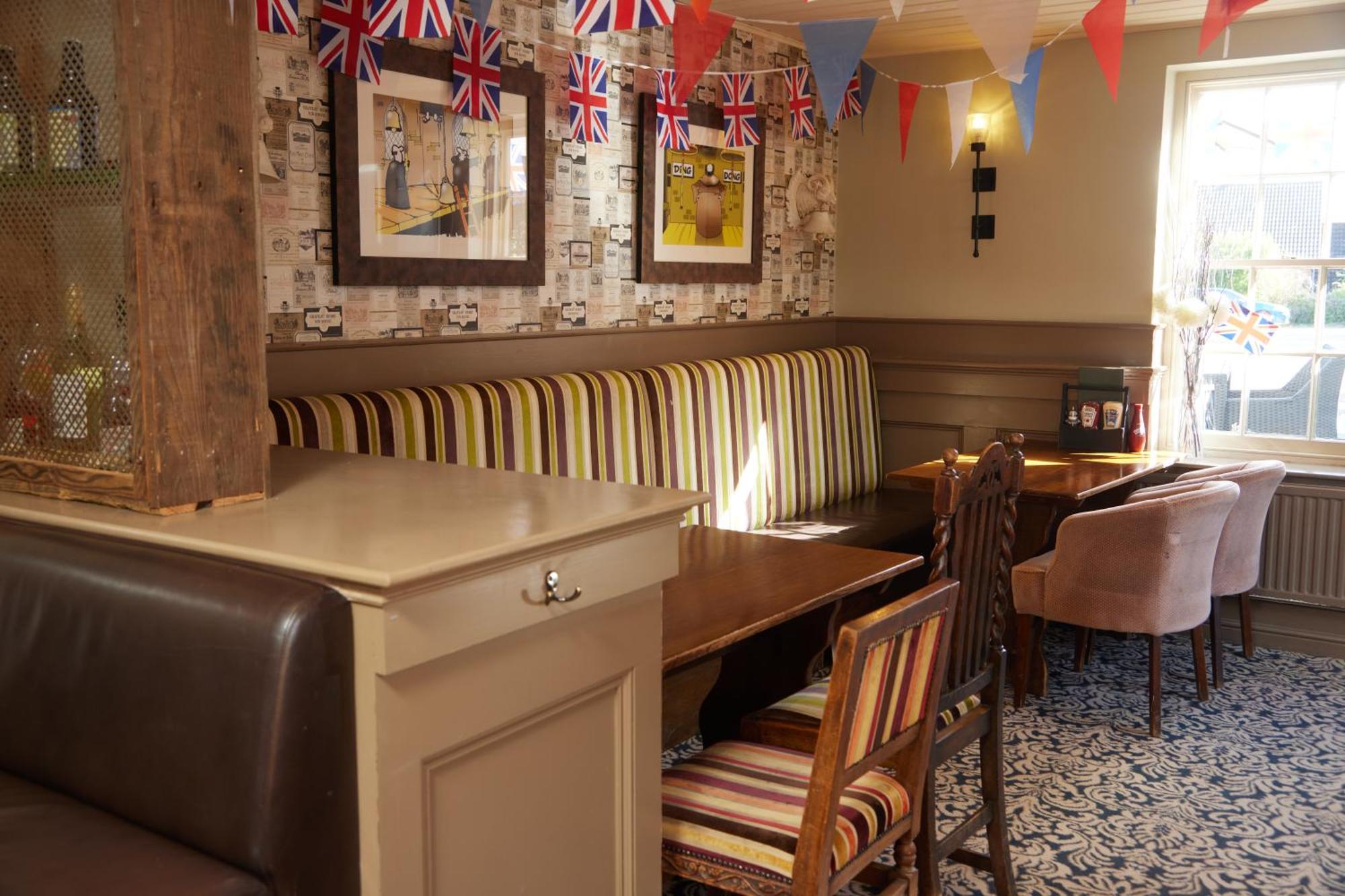The Bell Hotel Woburn By Greene King Inns Exterior photo